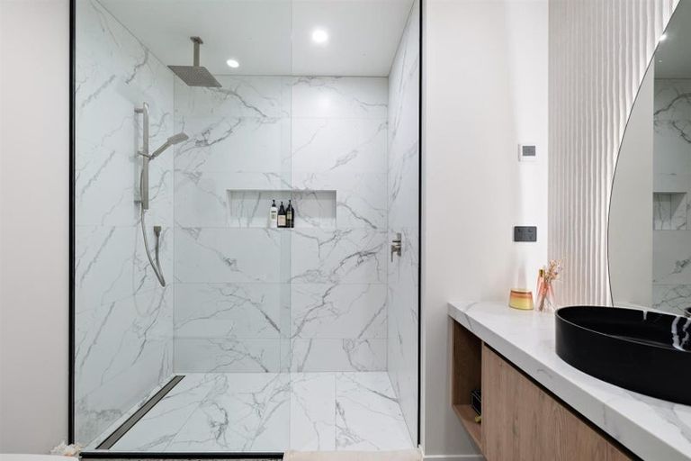 Photo of property in 10 Limerick Lane, Queenstown, 9300