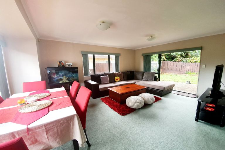 Photo of property in 42d Kitchener Road, Waiuku, 2123