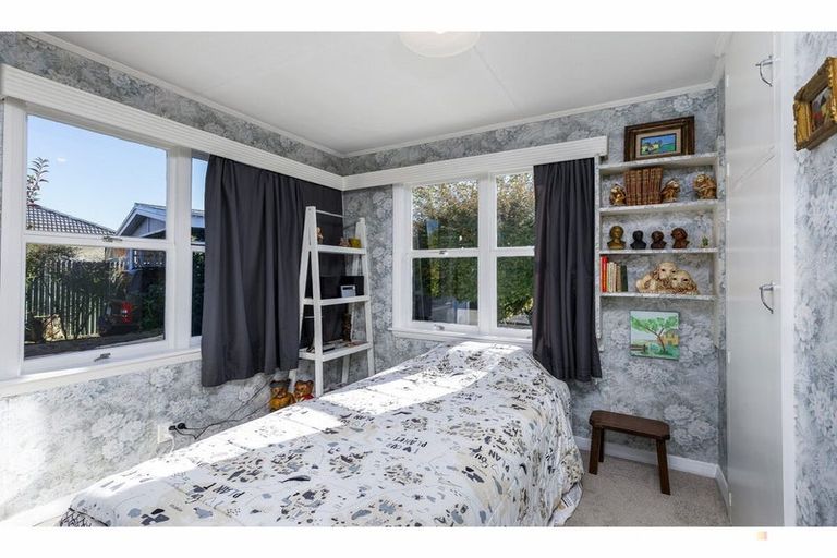 Photo of property in 15 Rugby Street, Waimate, 7924