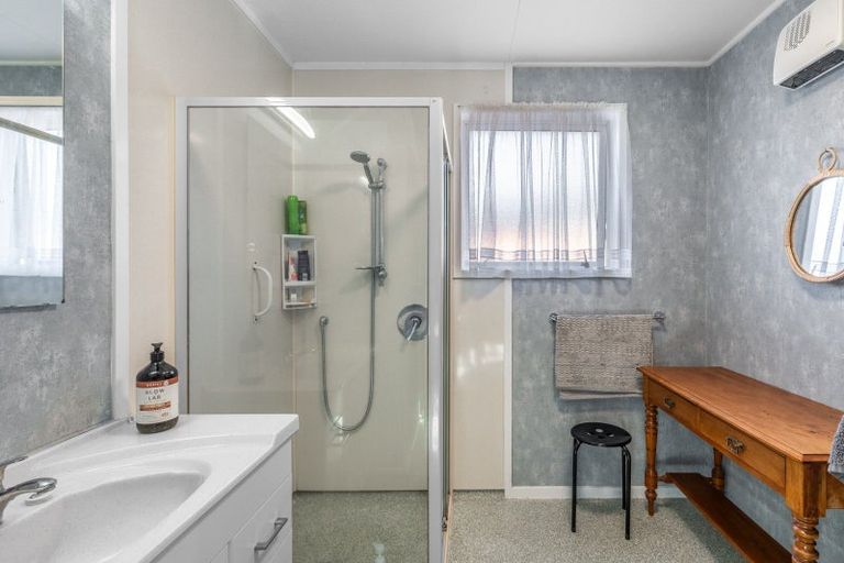 Photo of property in 80 Albert Street, Winton, 9720