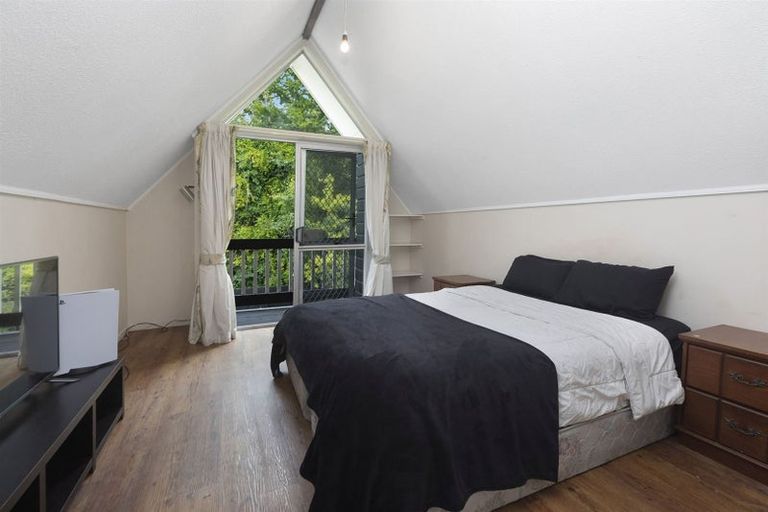 Photo of property in 443 Avonhead Road, Avonhead, Christchurch, 8042