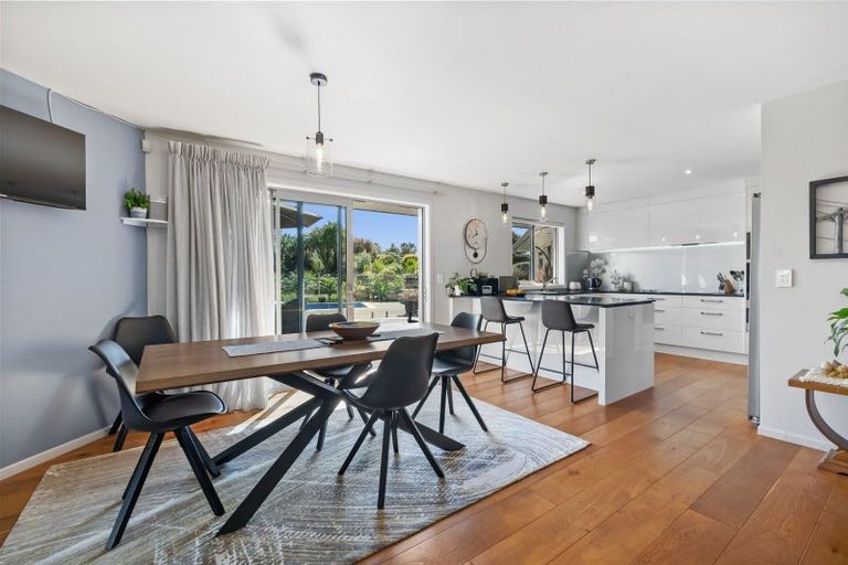 Photo of property in 6 Summerfield Way, Parahaki, Whangarei, 0112