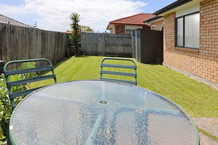 Photo of property in 14 Chesterton Terrace, Henderson, Auckland, 0612