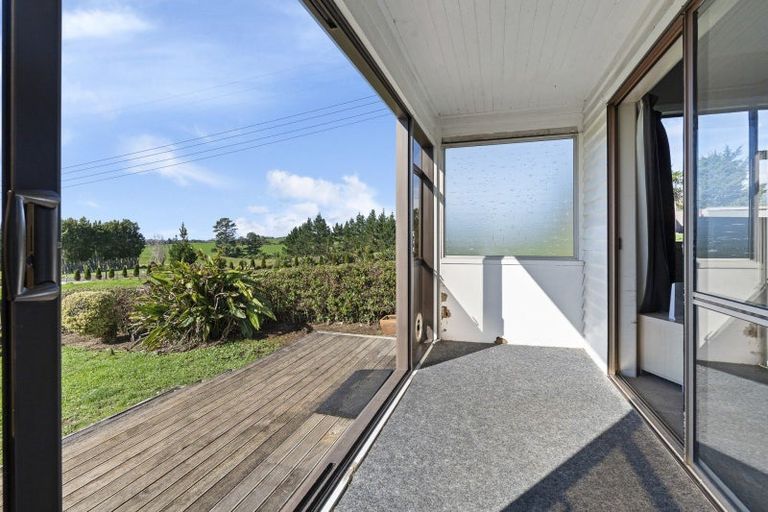 Photo of property in 1382 Carrington Road, Hurworth, New Plymouth, 4371