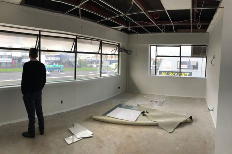 Photo of property in 40 Springs Road, Hornby, Christchurch, 8042