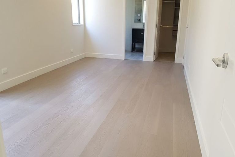 Photo of property in 38 Headland Drive, Long Bay, Auckland, 0630