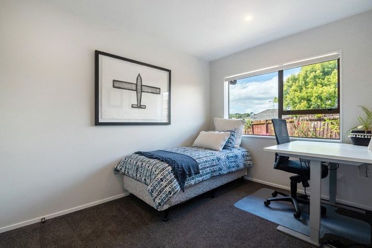 Photo of property in 23b Thorburn Avenue, Red Beach, 0932