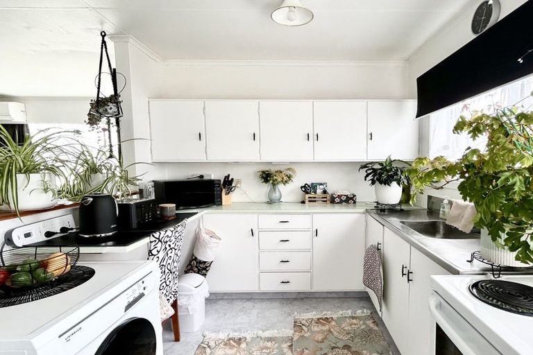 Photo of property in 44 Cambridge Street, Levin, 5510