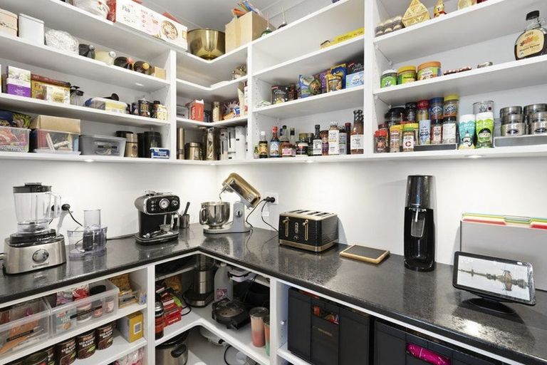 Photo of property in 18 Topsail Way, Whitby, Porirua, 5024