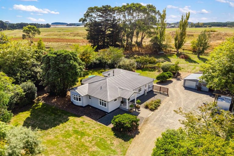 Photo of property in 42 Waitarere Beach Road, Waitarere, Levin, 5574