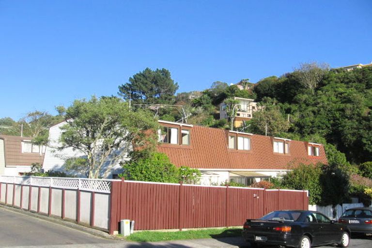 Photo of property in 8/2 Burdendale Grove, Churton Park, Wellington, 6037