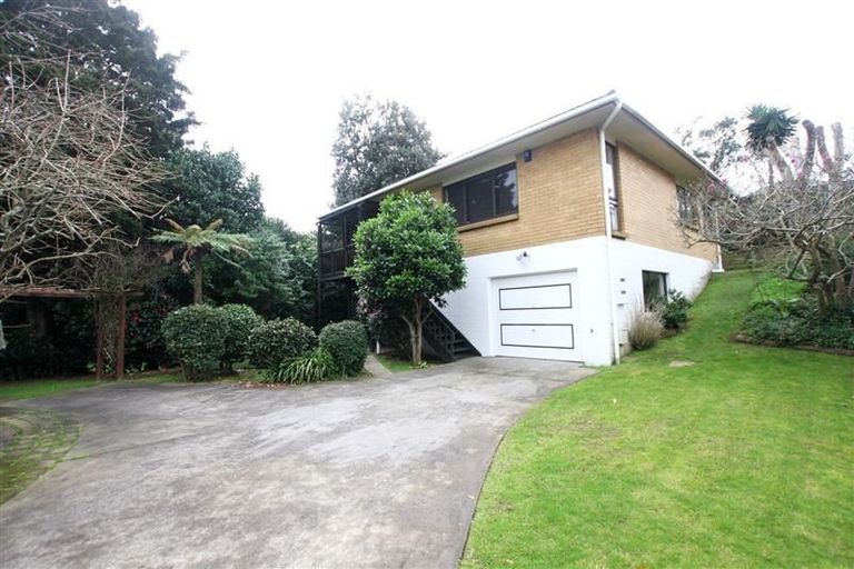 Photo of property in 2/24 Lewis Road, Pakuranga, Auckland, 2010