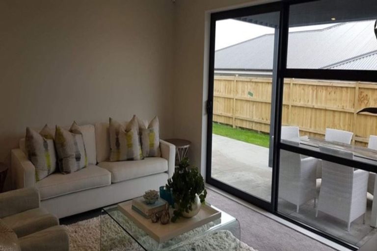 Photo of property in 30 Tyler Davies Drive, Red Beach, 0932