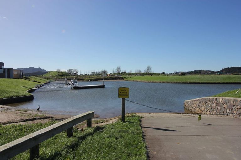 Photo of property in 19 Ngaroma Crescent, Whitianga, 3510