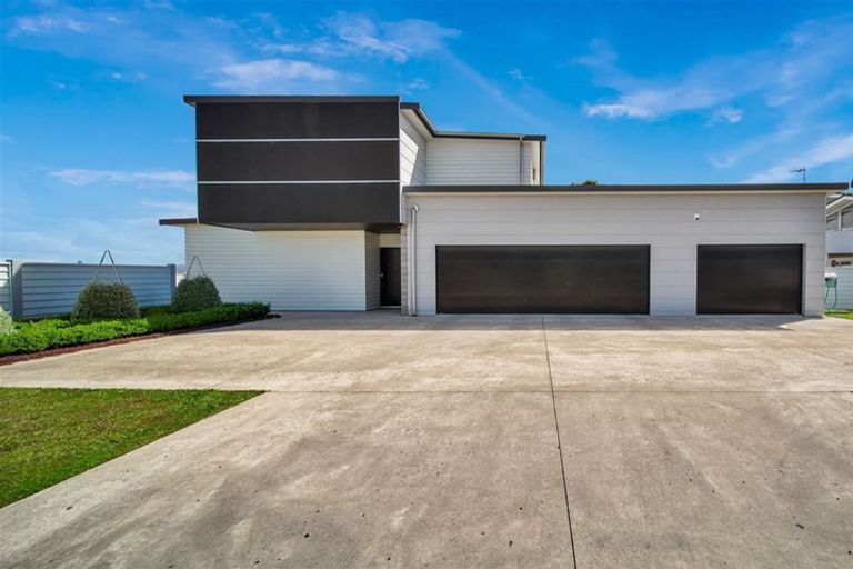 Photo of property in 6 Williams Avenue, Hawera, 4610