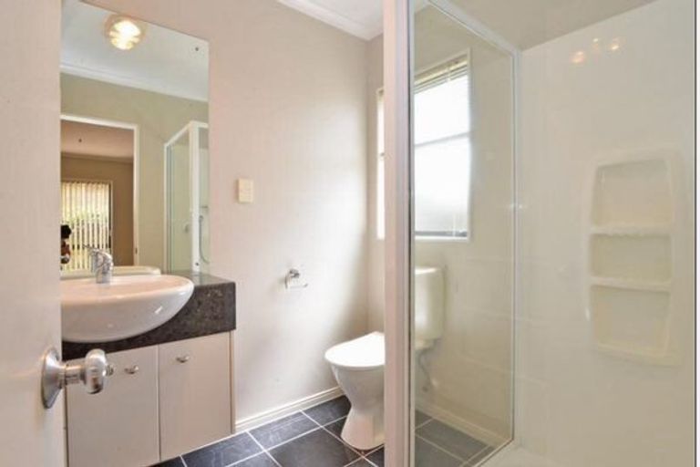 Photo of property in 32 Espalier Drive, Henderson, Auckland, 0612