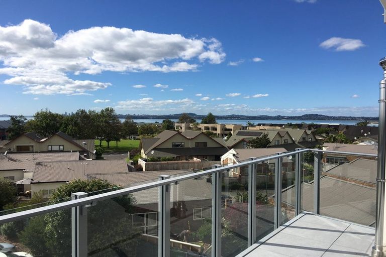 Photo of property in Bella Vista, 3g/84 Gunner Drive, Te Atatu Peninsula, Auckland, 0610