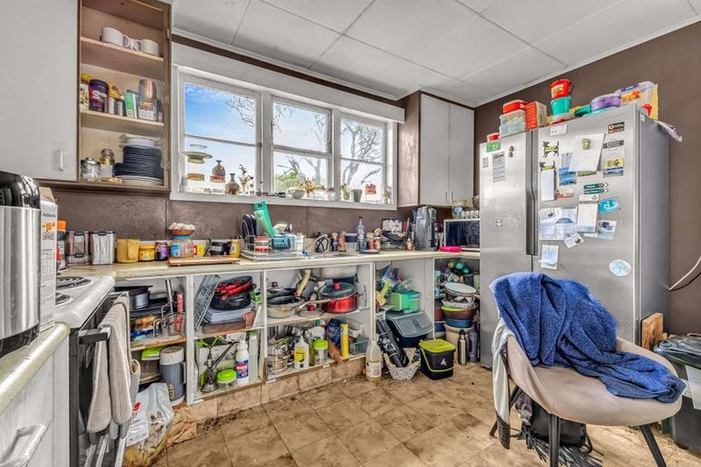 Photo of property in 14 Tawa Street, Inglewood, 4330