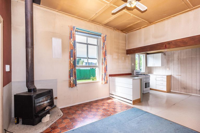 Photo of property in 60 Cliff Road, Te Karaka, 4022