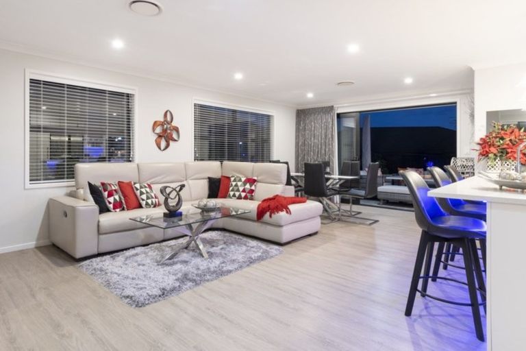 Photo of property in 12 Lakeside Terrace, Omokoroa, 3114