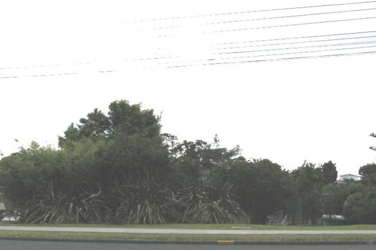 Photo of property in 2/226 Forrest Hill Road, Forrest Hill, Auckland, 0620