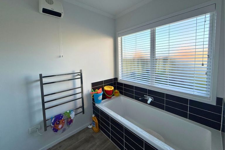 Photo of property in 71 Rata Street, Wanaka, 9305
