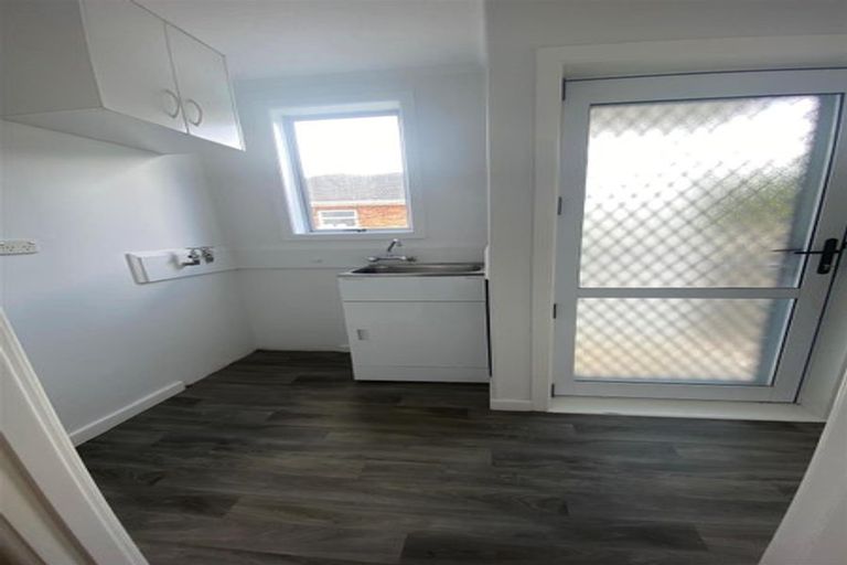 Photo of property in 106 Golf Road, New Lynn, Auckland, 0600