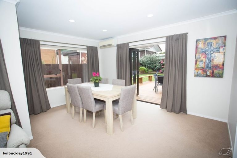 Photo of property in 2 Matuhi Rise, Henderson, Auckland, 0612