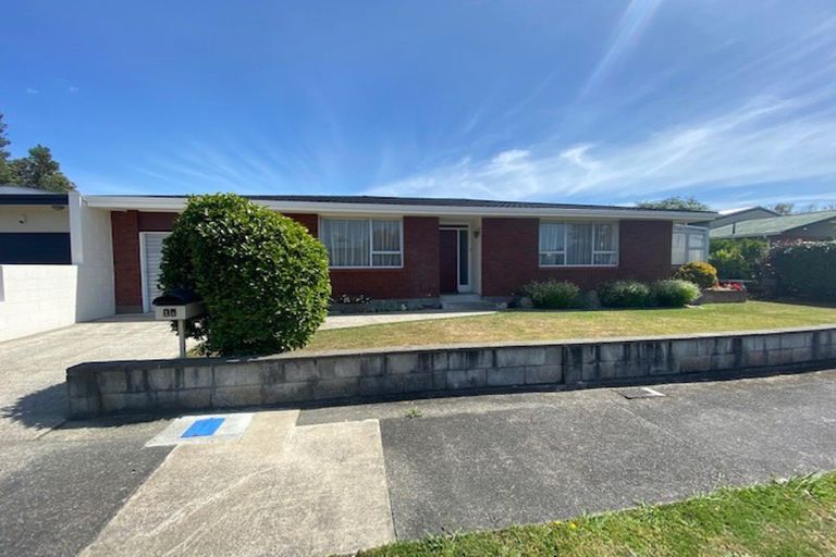 Photo of property in 1a Panako Place, Awapuni, Palmerston North, 4412