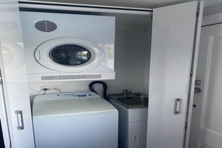 Photo of property in 86 Todman Street, Brooklyn, Wellington, 6021