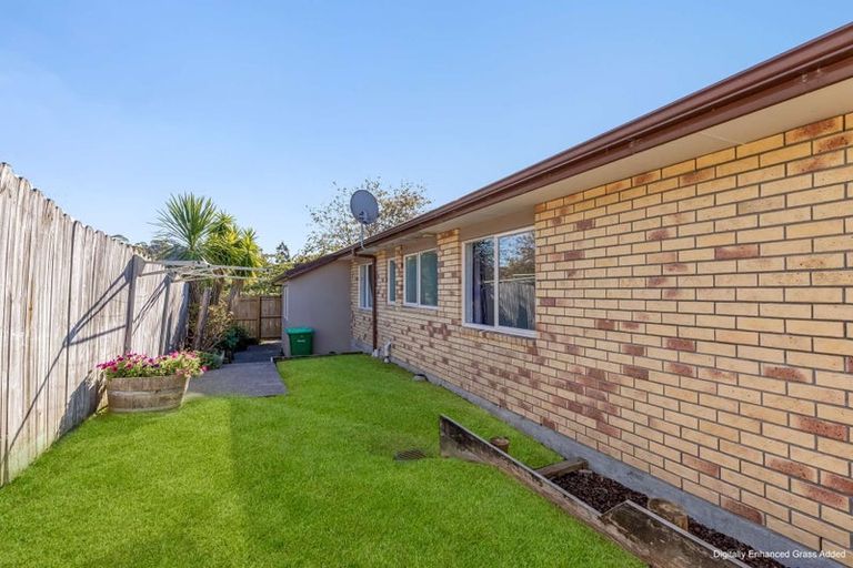 Photo of property in 6 Bibury Avenue, Henderson, Auckland, 0612