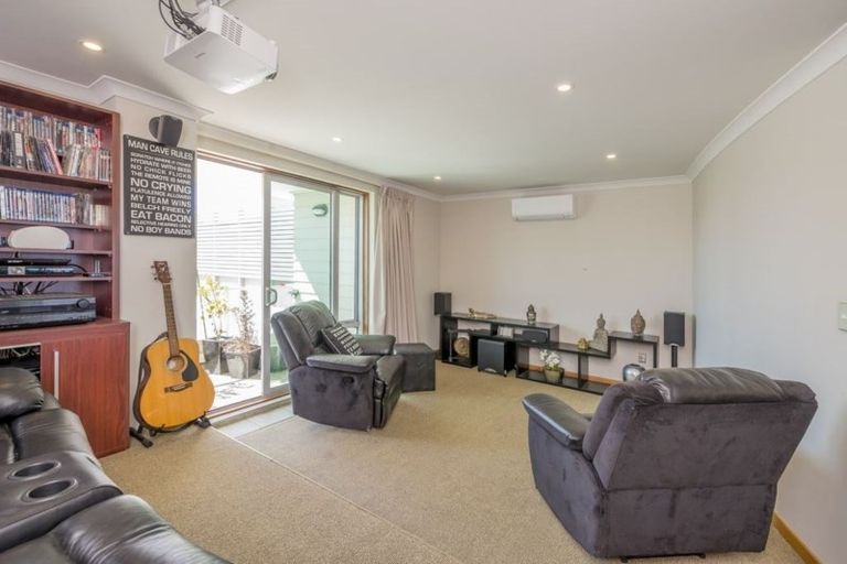 Photo of property in 39b Marine Parade, Paraparaumu Beach, Paraparaumu, 5032