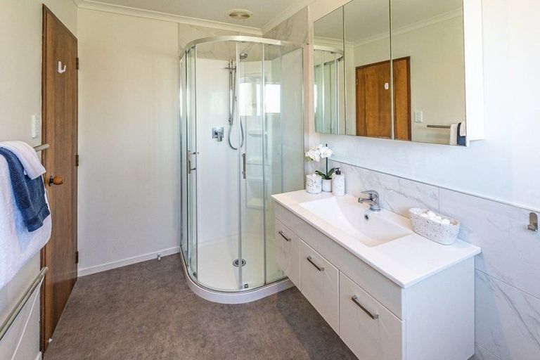 Photo of property in 19 Akepiro Place, Tawhero, Whanganui, 4501