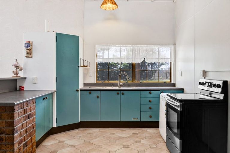 Photo of property in 290 Waihi Road, Hawera, 4673