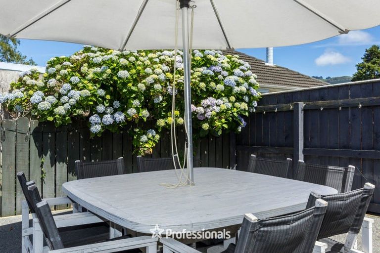 Photo of property in 2 Bathurst Street, Heretaunga, Upper Hutt, 5018