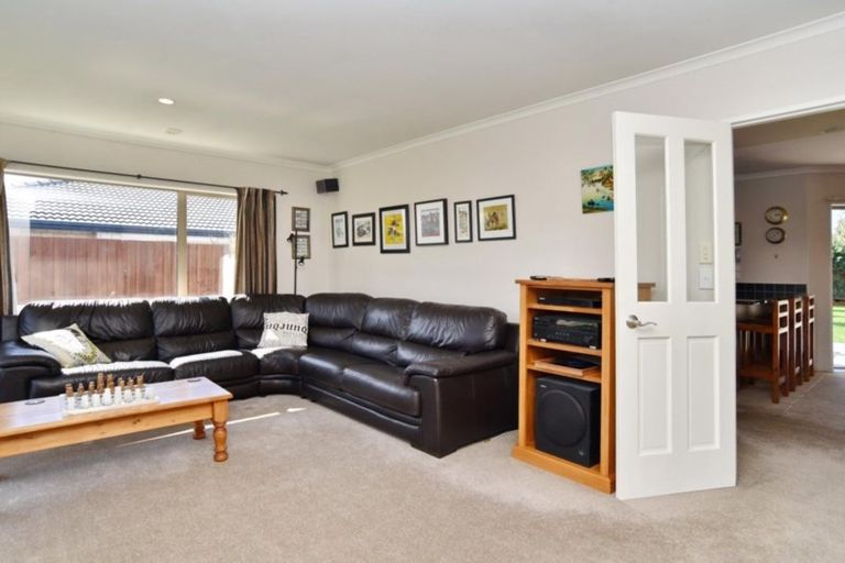 Photo of property in 8 James Drive, Woodend, 7610