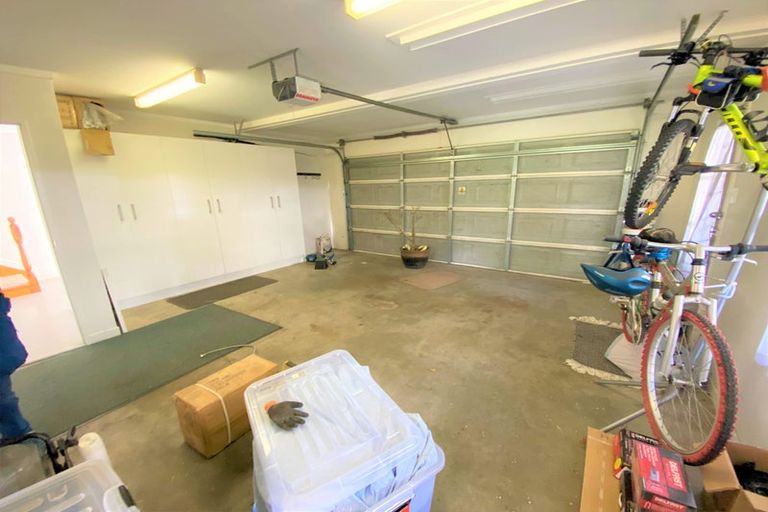 Photo of property in 4 Tawa Road, Te Atatu Peninsula, Auckland, 0610