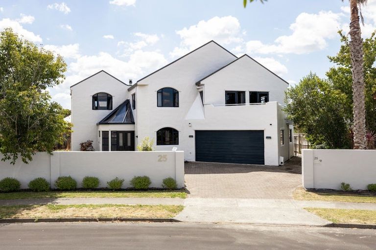 Photo of property in 25 Montrose Crescent, Huntington, Hamilton, 3210