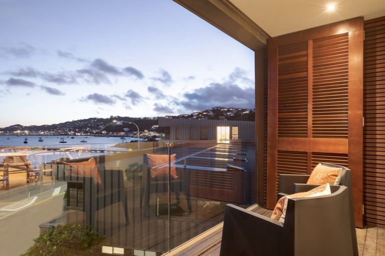 Photo of property in Patent 326 Apartments, 326 Evans Bay Parade, Hataitai, Wellington, 6021