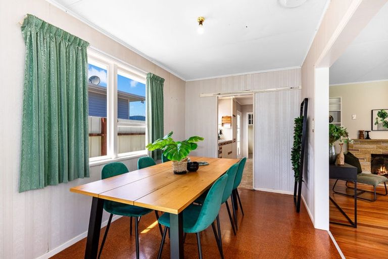 Photo of property in 10 Mimihau Grove, Wainuiomata, Lower Hutt, 5014