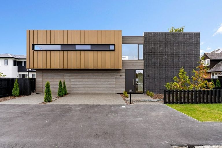 Photo of property in 17 Plynlimon Road, Fendalton, Christchurch, 8052