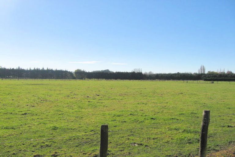 Photo of property in 22 Crawford Road, Belfast, Christchurch, 8051