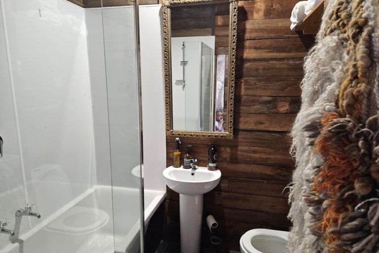 Photo of property in 26 Hawkhurst Road, Lyttelton, 8082