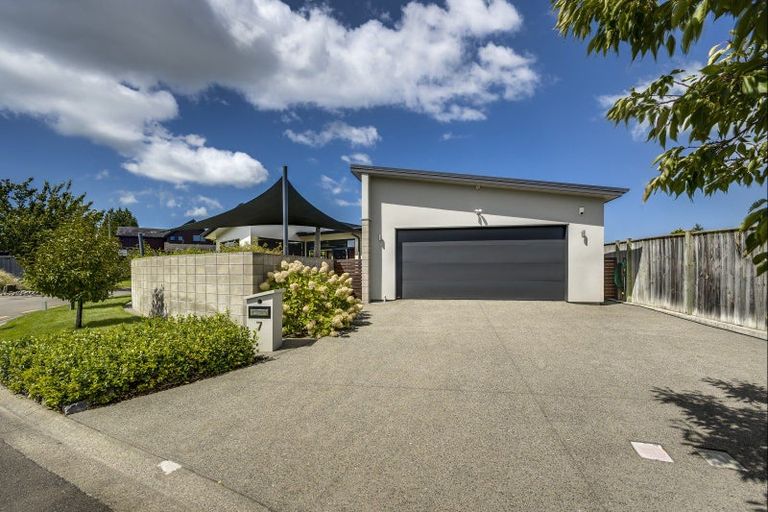 Photo of property in 7 Raven Grove, Havelock North, 4130
