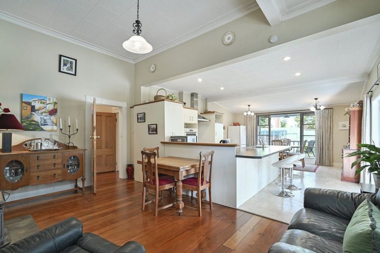 Photo of property in 1205a Karamu Road North, Mayfair, Hastings, 4122