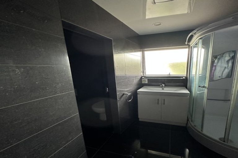 Photo of property in 4/13 Seabrook Avenue, New Lynn, Auckland, 0600