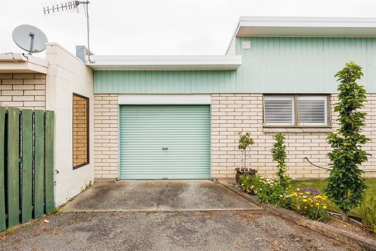 Photo of property in 3/10 Oxford Street, Marton, 4710