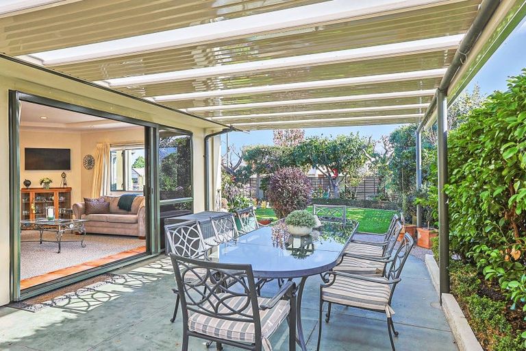 Photo of property in 10 Park Lane, Greenmeadows, Napier, 4112