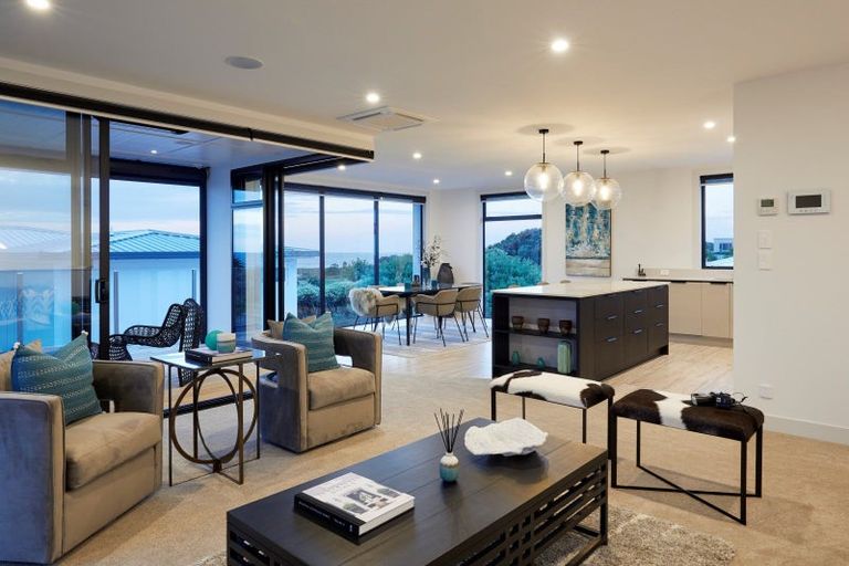 Photo of property in 1015 Papamoa Beach Road, Papamoa Beach, Papamoa, 3118