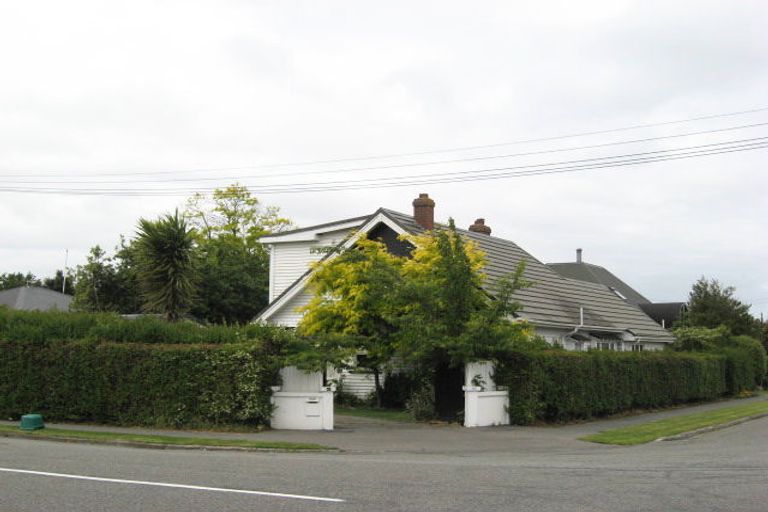 Photo of property in 40 Nortons Road, Avonhead, Christchurch, 8042